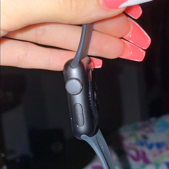 Apple Watch - Picture 5 of 5